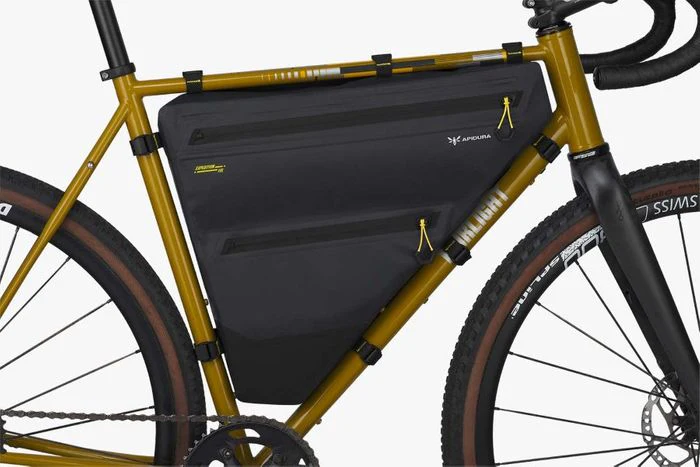 Apidura Expedition Black Full Frame Pack - Image 2