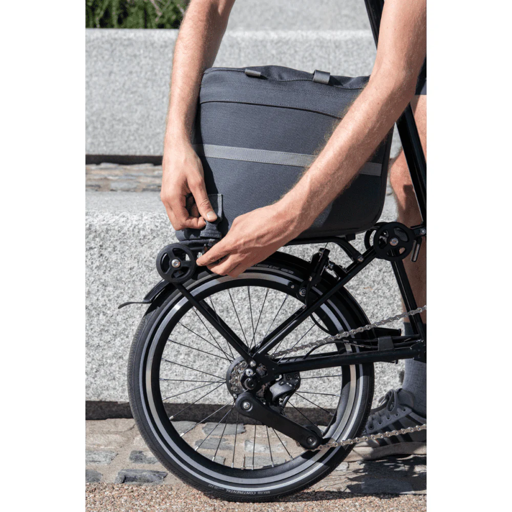 Brompton Borough Roller Rack Bag Dark Grey 14L - Image 4