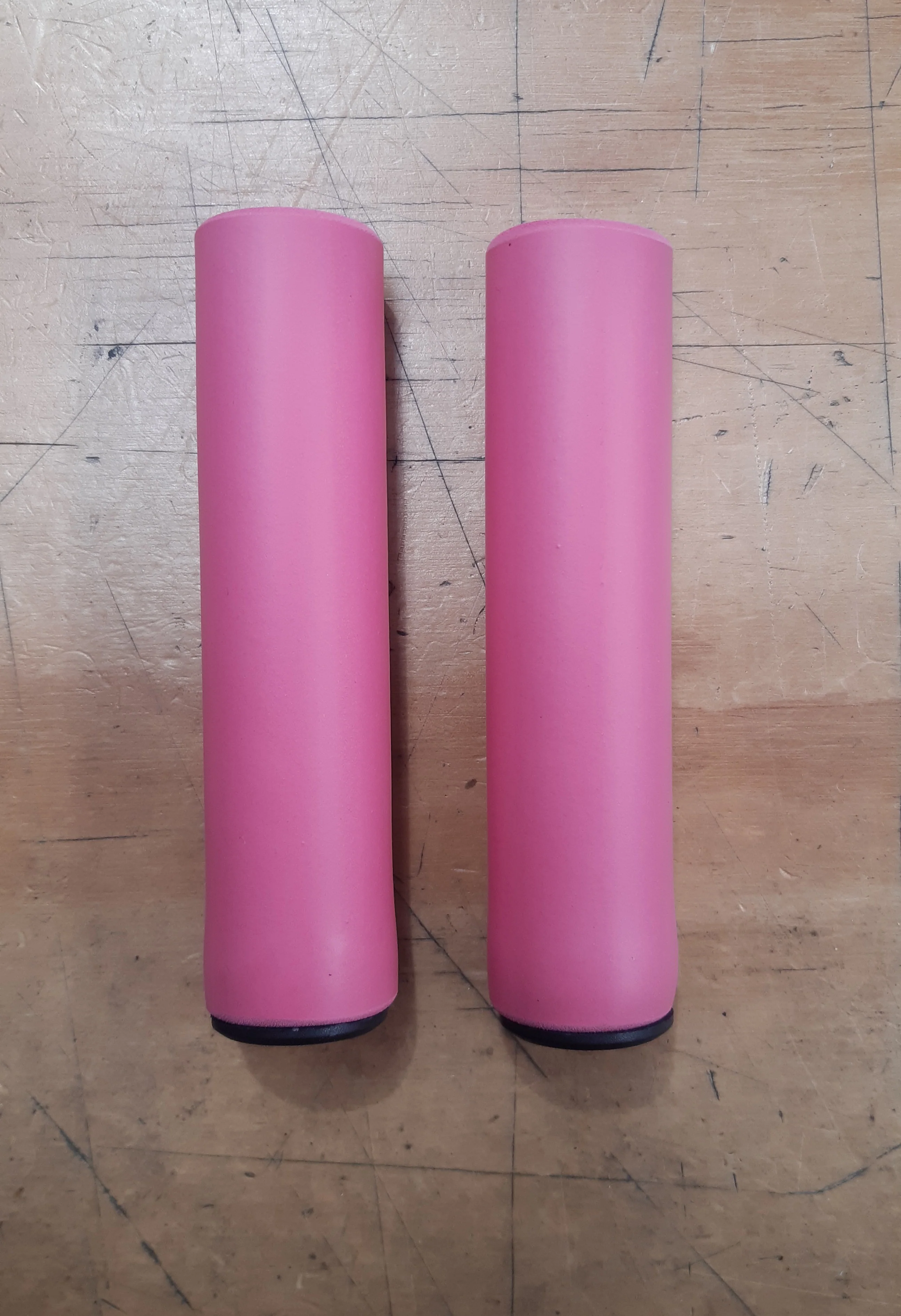 Silicone Grips - Image 3